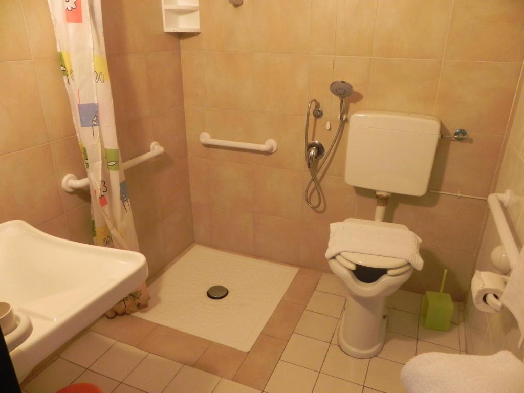 Hotel Bellini Катания Экстерьер фото