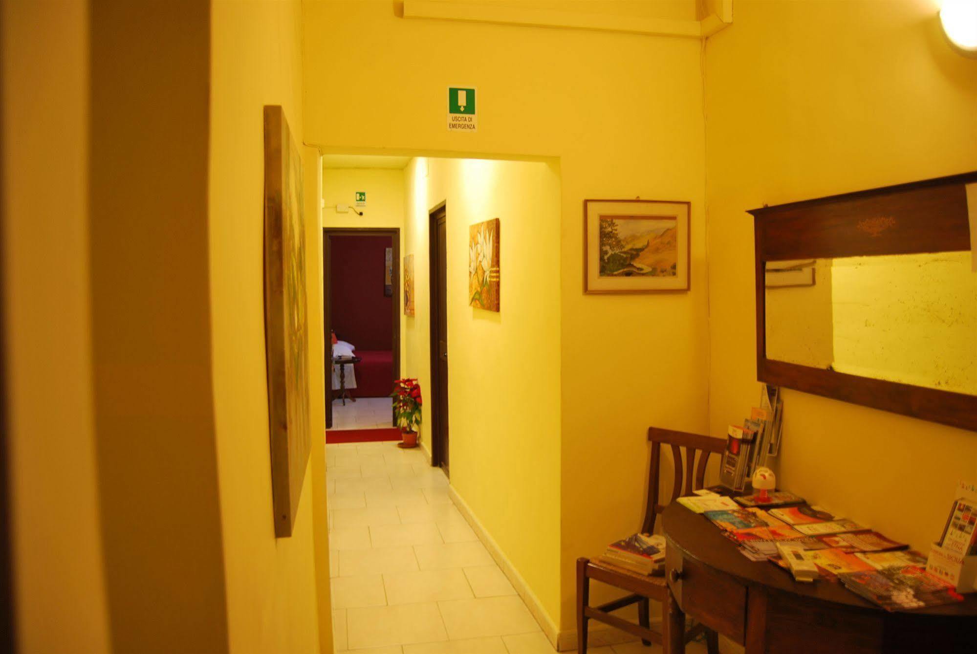 Hotel Bellini Катания Экстерьер фото